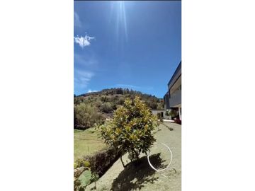 Casa campestre en condominio para la venta en via las palmas Medellin!