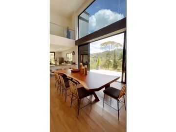 Casa campestre en condominio para la venta en via las palmas Medellin!
