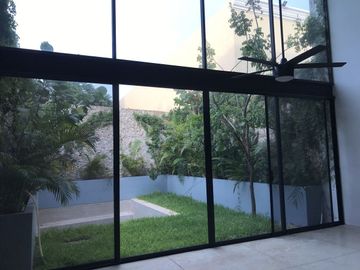 Moderno Town House, en venta Santa Rita Cholul en Mérida, Yuc.