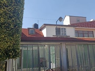 CASA EN VENTA VALLE DORADO, TLALNEPANTLA