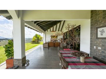 Casa Campestre en Parcelación Sector Aeropuerto