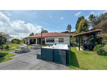 Casa Campestre en Parcelación Sector Aeropuerto