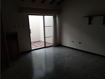 Vendo Magnifica casa cuatrialcobas Norte Cali Barrio La FLora