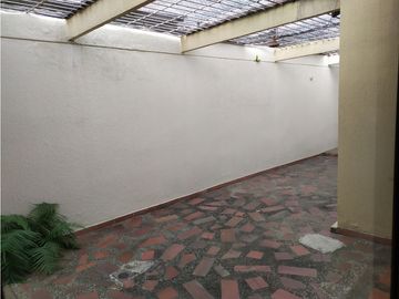 Vendo Magnifica casa cuatrialcobas Norte Cali Barrio La FLora