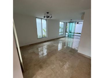 SE VENDE CASA EN VILLA CAMPESTRE