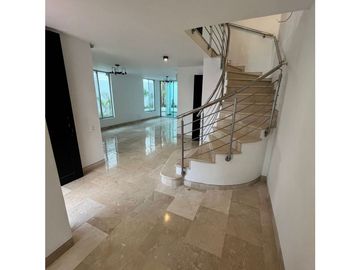 SE VENDE CASA EN VILLA CAMPESTRE