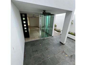 SE VENDE CASA EN VILLA CAMPESTRE