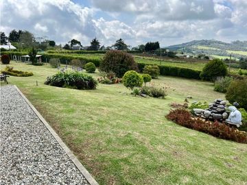 Venta Casa campestre Alto de Palmas sector Perico Envigado