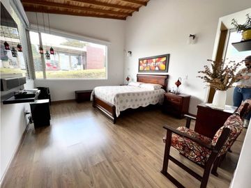 Venta Casa campestre Alto de Palmas sector Perico Envigado