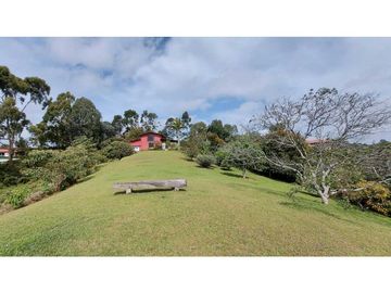 Encantadora Casa Campestre tipo loft en el Oriente Antioqueño