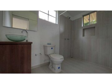 Encantadora Casa Campestre tipo loft en el Oriente Antioqueño