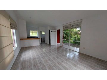 Encantadora Casa Campestre tipo loft en el Oriente Antioqueño