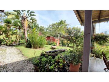 Encantadora Casa Campestre tipo loft en el Oriente Antioqueño