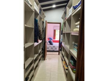 vendo casa finca campestre el Peñol  Antioquia 3.200 m2 uv FR