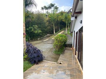 vendo casa finca campestre el Peñol  Antioquia 3.200 m2 uv FR