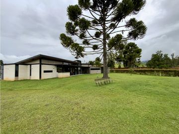 Casa Campestre Parcelación Vía La Ceja San Antonio