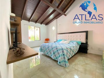 VENTA DE HERMOSA CASA EN CONJUNTO LAGOS DEL CACIQUE COD: 537