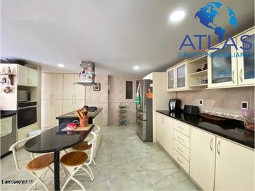 VENTA DE HERMOSA CASA EN CONJUNTO LAGOS DEL CACIQUE COD: 537