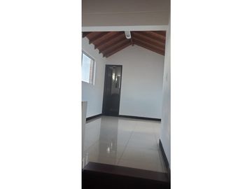 Casa Unifamiliar en venta en Las Flores Envigado