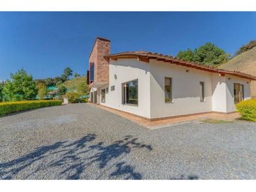Vendo Casa Campestre en El Retiro Antioquia