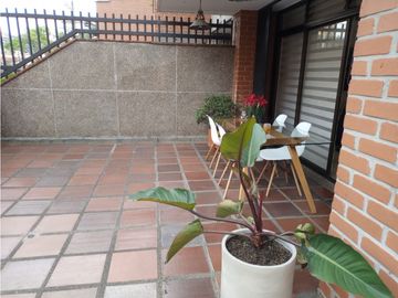 Venta de aparta-casa en Laureles  Medellin Antioquia