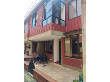 VENDO CASA EN DOSQUEBRADAS SECTOR JARDIN COLONIAL