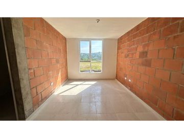 Casa esquinera con local en Villa del Carmen - Pereira