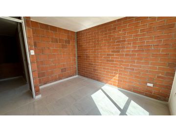 Casa esquinera con local en Villa del Carmen - Pereira