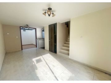 VENDO CASA REMODELADA EN LLANOS DE CALIBIO