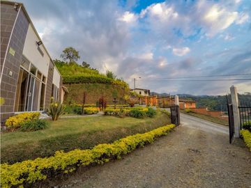 En Venta Hermosa Casa Campestre Boquerón-Dosquebradas