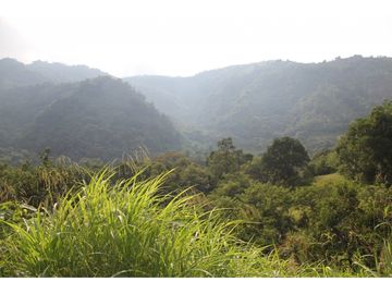 Finca tradicional en Fredonia con hermosa vista