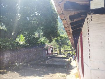 Finca tradicional en Fredonia con hermosa vista