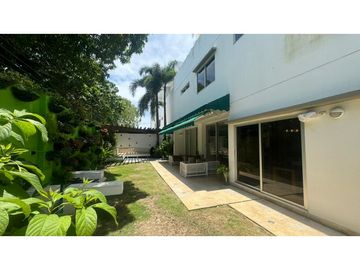 VENTA DE CASA LUJOSA  EN BARRIO LA CASTELLANA