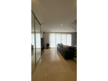 VENTA DE CASA LUJOSA  EN BARRIO LA CASTELLANA