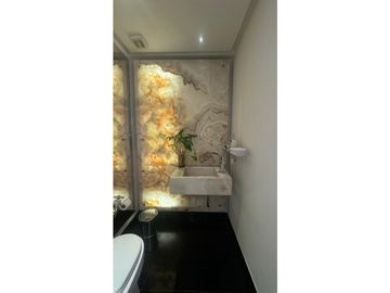 VENTA DE CASA LUJOSA  EN BARRIO LA CASTELLANA
