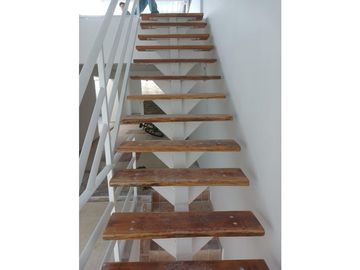 SE VENDE APTO EN CERRITOS VALLE