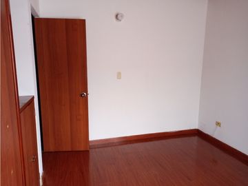 Vendo casa en conjunto cerrado en Chía