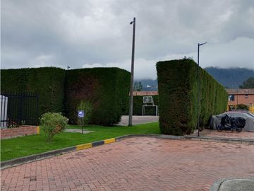 Vendo casa en conjunto cerrado en Chía