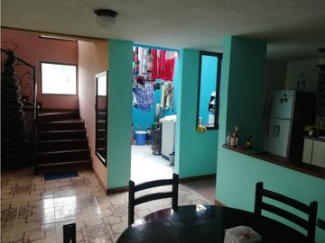 VENTA CASA CAMPESTRE VEREDA EL ARROYO VILLAMARA | CASA DE CAMPO