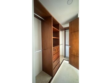 VENTA DE EXCLUSIVO APARTAMENTO EN SECTOR DE RIOMAR