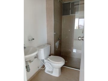 HERMOSO APARTAMENTO EN ALAMEDA DEL RIO PISO ALTO