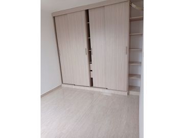HERMOSO APARTAMENTO EN ALAMEDA DEL RIO PISO ALTO