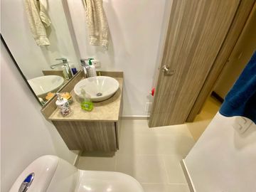 SE VENDE APARTAMENTO EN LA AVENIDA CENTENARIO - PRECIO DE OPORTUNIDAD