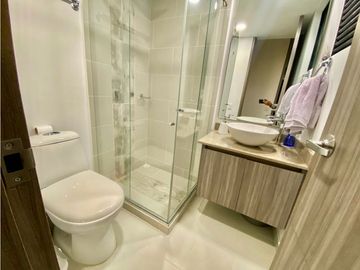 SE VENDE APARTAMENTO EN LA AVENIDA CENTENARIO - PRECIO DE OPORTUNIDAD