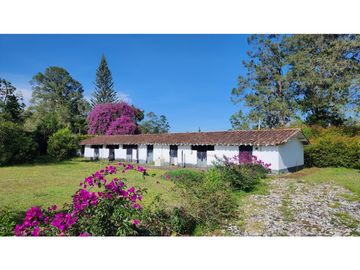 VENTA LOTE CON CASA RIONEGRO-LLANO GRANDE