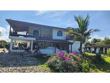 VENTA LOTE CON CASA RIONEGRO-LLANO GRANDE