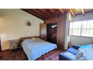 VENTA LOTE CON CASA RIONEGRO-LLANO GRANDE