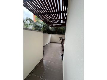 VENDO APARTAMENTO  LOMA DEL ESMERALDAL ENVIGADO