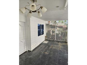 Casa remodelada en Villa Blanca-Bonda