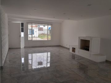 ESPECTACULAR CASA CONDOMINIO LAS ACACIAS